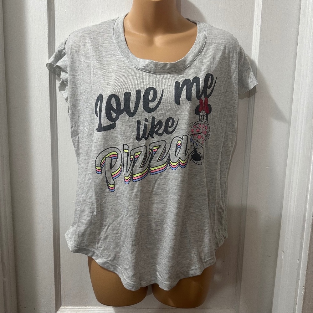 Disney Love Me Like Pizza Minnie Graphic Short Sleeve in‎ M